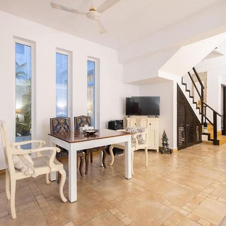 Snowdrop- Exquisite 3Bhk Villa With Pool- Candolim By Staymonkey 칼랑굿 외부 사진