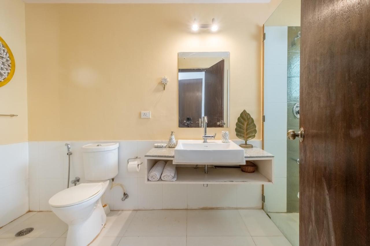Snowdrop- Exquisite 3Bhk Villa With Pool- Candolim By Staymonkey 칼랑굿 외부 사진
